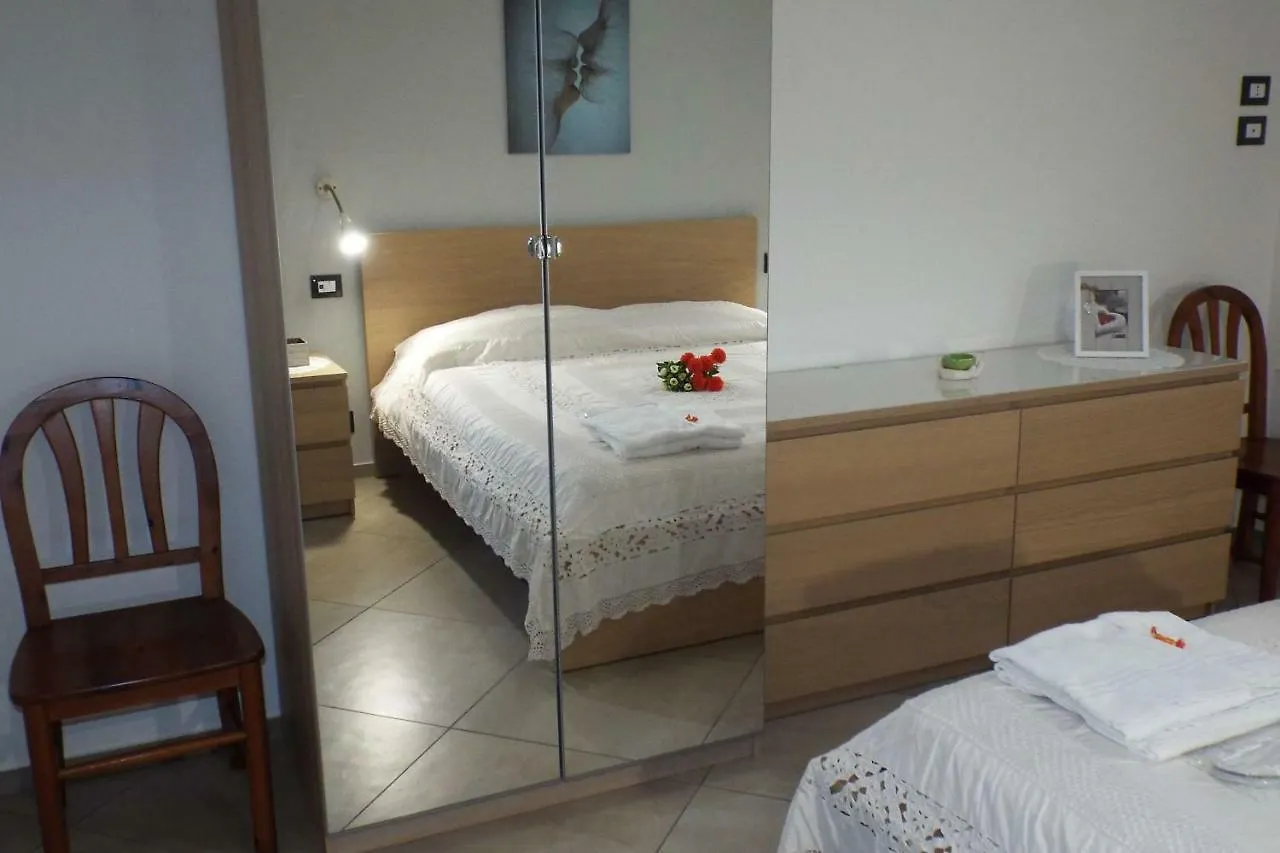 Cefalu Studio Room And Apartments