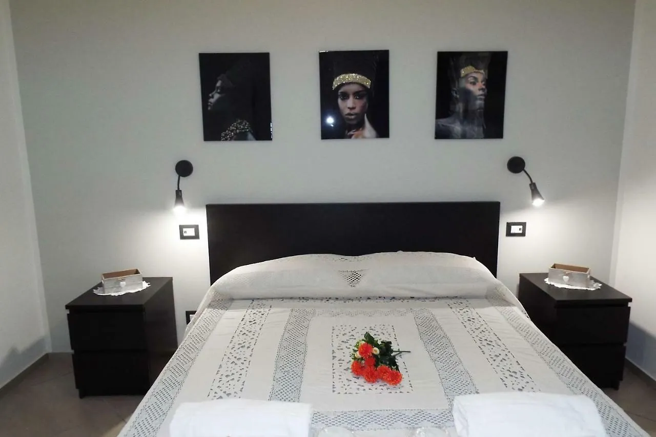 Cefalu Studio Room And Apartments