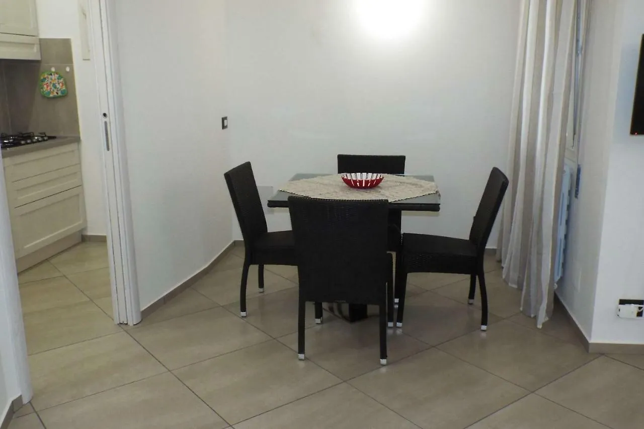 Cefalu Studio Room And Apartments Italy